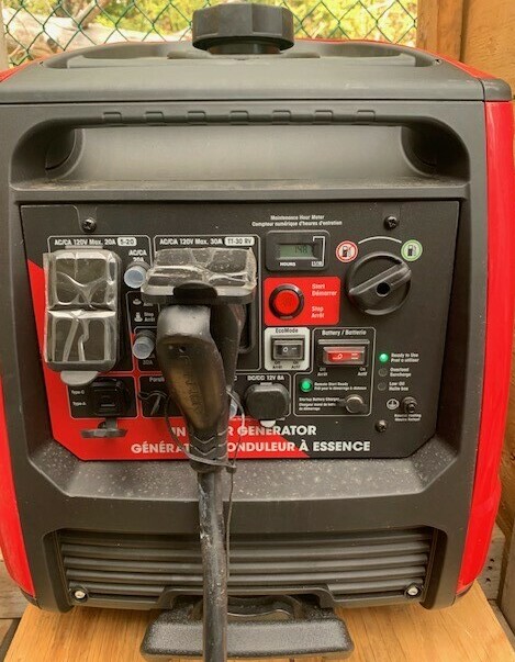 Front view of the Benchmark 4500W inverter generator